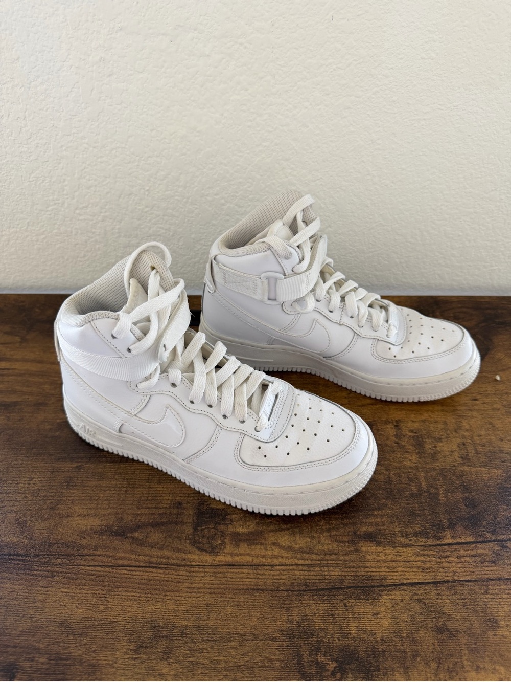 White High-Top Kids Sneakers with Strap